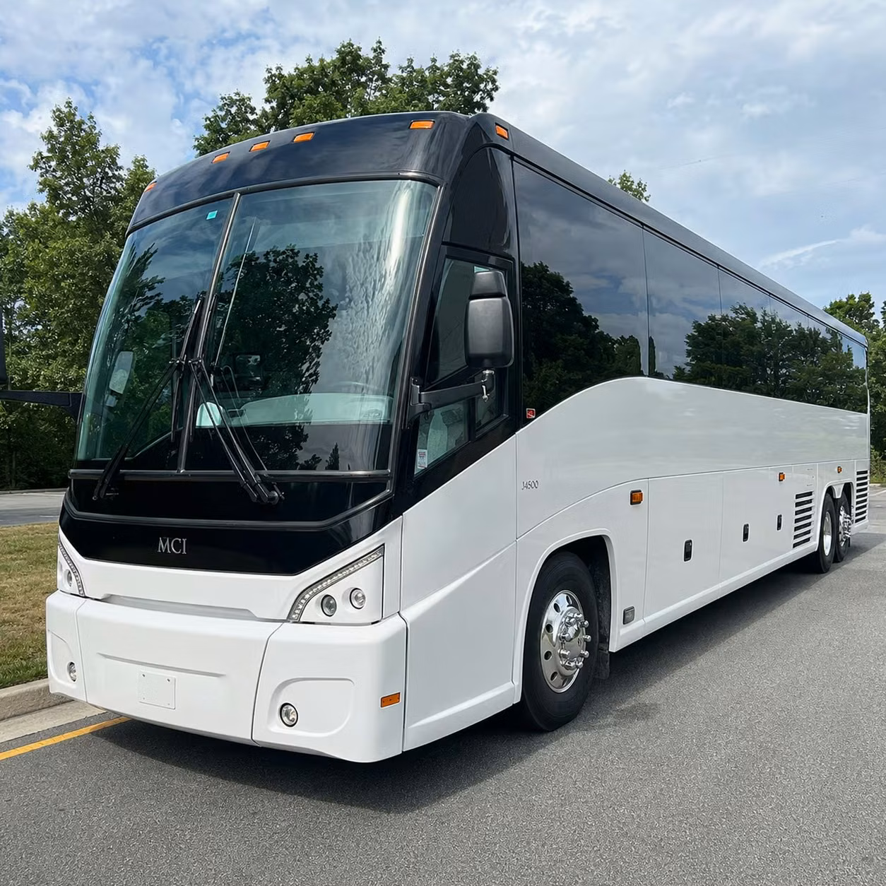 hit the road to nashville memphis or branson with a charter bus from st charles